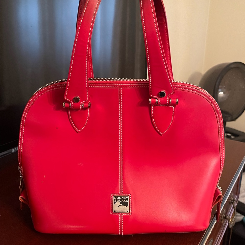 DOONEY & BOURKE RED LEATHER PURSE